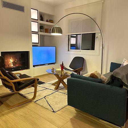 Chic Apartment In Nature, 5-Min Walk To The Beach Каламата Екстериор снимка