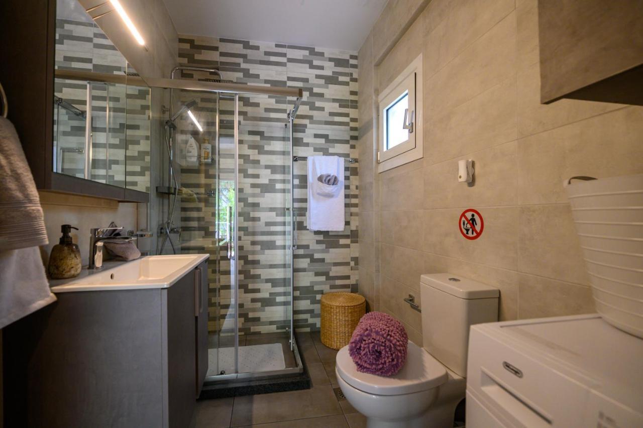 Chic Apartment In Nature, 5-Min Walk To The Beach Каламата Екстериор снимка