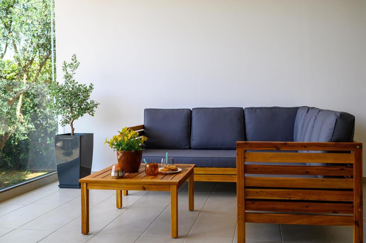 Chic Apartment In Nature, 5-Min Walk To The Beach Каламата Екстериор снимка