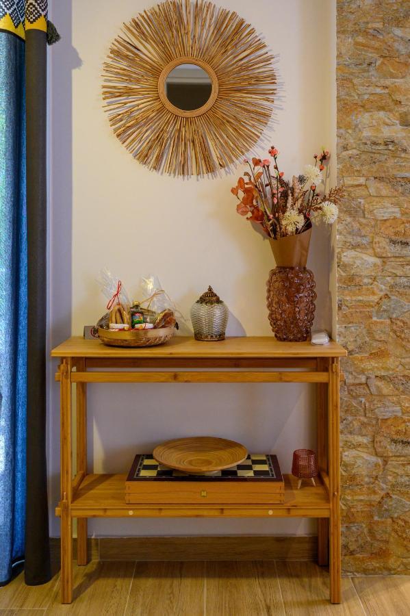 Chic Apartment In Nature, 5-Min Walk To The Beach Каламата Екстериор снимка