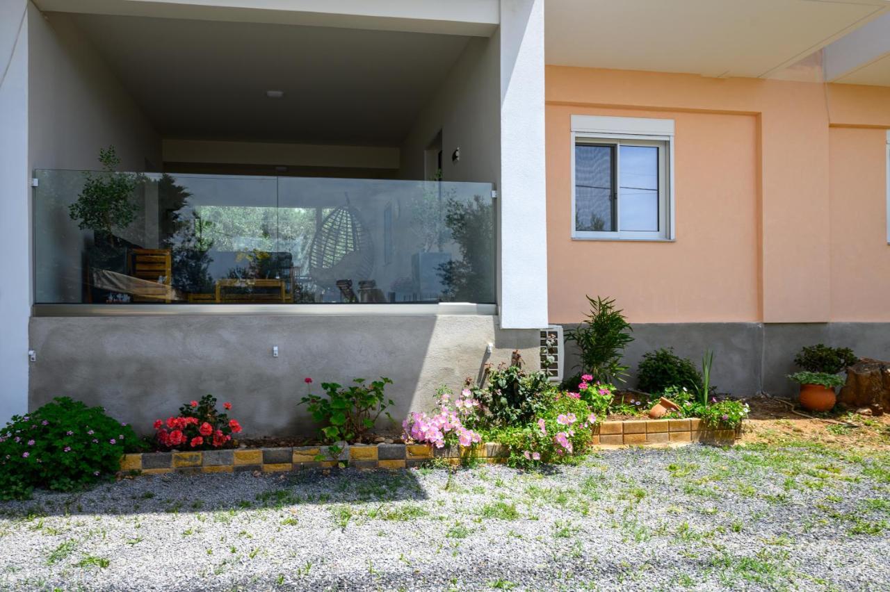 Chic Apartment In Nature, 5-Min Walk To The Beach Каламата Екстериор снимка